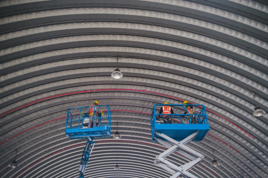 Scissor lift safety in the workplace
