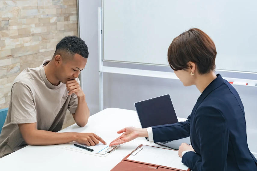 Does My Immigration Status Affect My Right to Sue After a Workplace Accident?