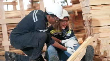 Workers’ Comp vs. Third-Party Lawsuit: Which Applies to My Construction Accident?